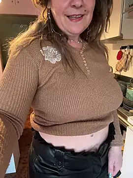 Sunbelxx online show from April 13, 2026, 7:56 am