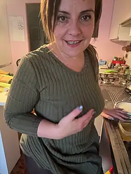 Snapshot of Sunbelxx chatting on November 24, 2025, 10:04 am Sunbelxx online show from November 24, 2025, 10:04 am