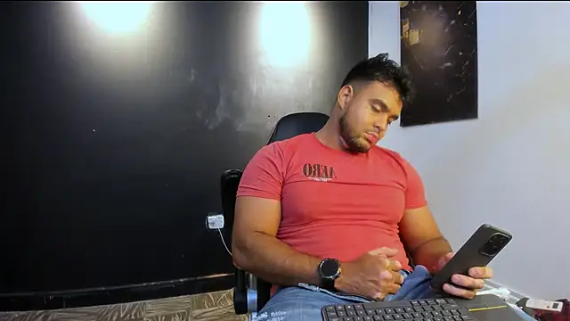 Big furry bear13 online show from April 11, 2026, 5:15 am