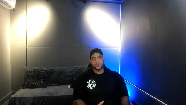 Big furry bear13 online show from December 15, 2025, 5:24 am