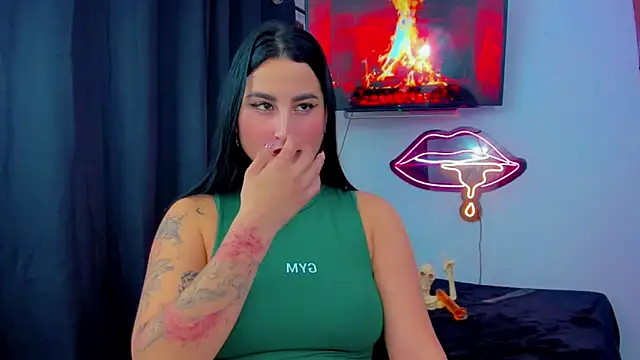 sunshine uwu22 online show from February 23, 2026, 6:41 pm