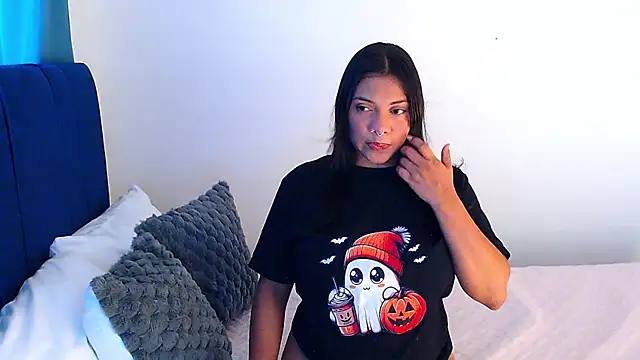 Snapshot of angela_santana_ chatting on March 13, 2025, 6:01 pm angela santana online show from March 13, 2025, 6:01 pm