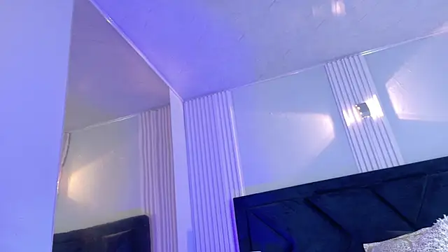 MollyCruz online show from January 18, 2026, 10:40 am