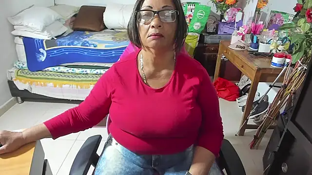 Mrs mommy  online show from September 24, 2025, 4:57 pm