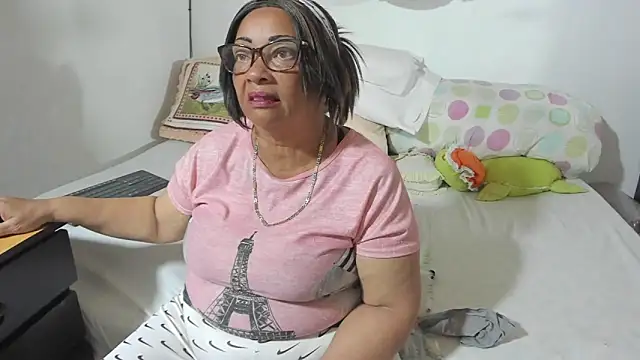 Mrs mommy  online show from September 8, 2025, 7:24 pm