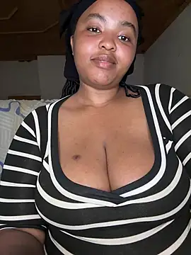 Snapshot of Linahlove chatting on March 18, 2025, 11:44 am Linahlove online show from March 18, 2025, 11:44 am