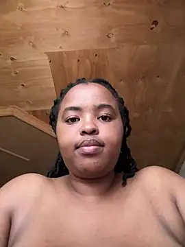 Snapshot of Linahlove chatting on February 20, 2025, 7:23 am Linahlove online show from February 20, 2025, 7:23 am