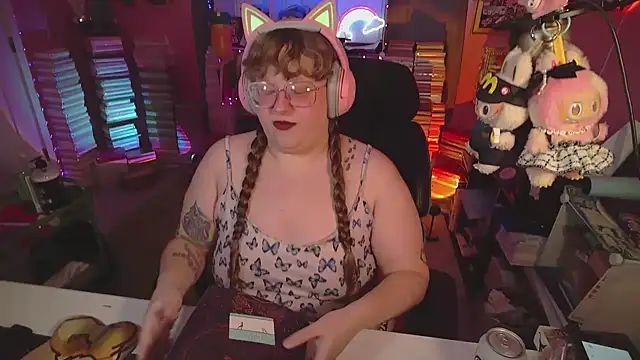 Snapshot of FatVeronica chatting on July 30, 2026, 6:07 pm FatVeronica online show from July 30, 2026, 6:07 pm