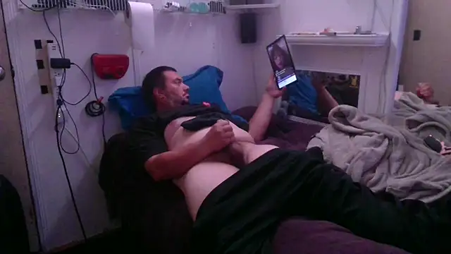 Snapshot of Dickisnice89 chatting on December 2, 2024, 7:42 am Dickisnice89 online show from December 2, 2024, 7:42 am