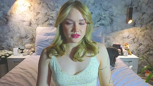 Snapshot of Aurora_Golden1 chatting on November 10, 2025, 5:18 pm Aurora Golden1 online show from November 10, 2025, 5:18 pm