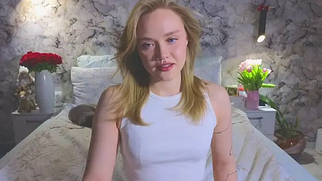 Aurora Golden1 online show from March 11, 2026, 1:10 am