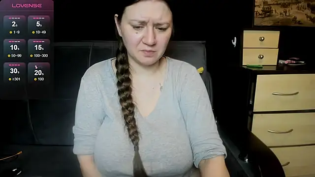 AlisaBacker online show from April 26, 2026, 3:04 am