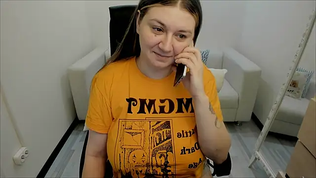 Snapshot of AlisaBacker chatting on March 21, 2025, 4:40 pm AlisaBacker online show from March 21, 2025, 4:40 pm