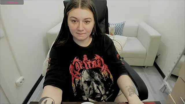 Snapshot of AlisaBacker chatting on February 11, 2025, 7:27 pm AlisaBacker online show from February 11, 2025, 7:27 pm