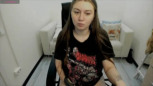 Snapshot of AlisaBacker chatting on February 7, 2025, 6:24 pm AlisaBacker online show from February 7, 2025, 6:24 pm