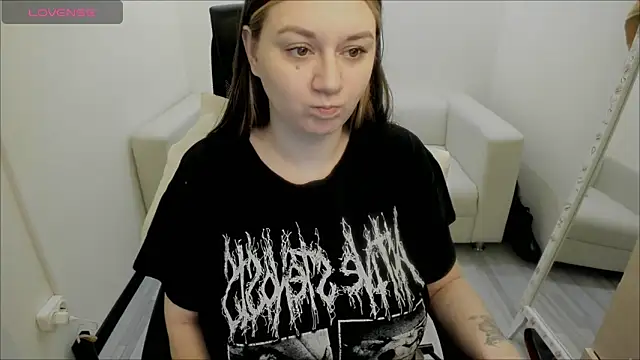 Snapshot of AlisaBacker chatting on January 15, 2025, 11:30 pm AlisaBacker online show from January 15, 2025, 11:30 pm