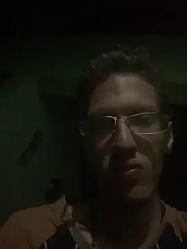 Snapshot of SOYMRX chatting on February 17, 2025, 2:53 am SOYMRX online show from February 17, 2025, 2:53 am