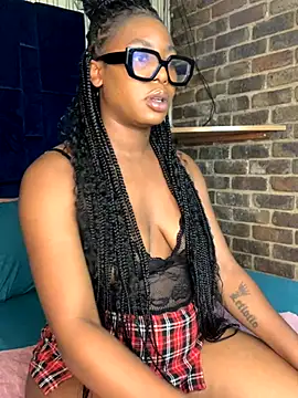 Snapshot of Ass-Queen chatting on September 10, 2025, 1:21 pm Ass-Queen online show from September 10, 2025, 1:21 pm