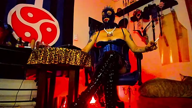 Snapshot of DominatrixBlue chatting on February 7, 2025, 3:30 pm DominatrixBlue online show from February 7, 2025, 3:30 pm