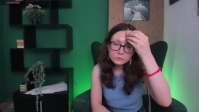 Snapshot of OliviaTurnery chatting on December 16, 2025, 12:53 pm OliviaTurnery online show from December 16, 2025, 12:53 pm