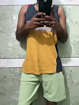 Bluelover0812 online show from February 21, 2025, 8:38 pm