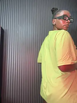 Snapshot of Candy-Heart chatting on February 21, 2025, 9:24 am Candy-Heart online show from February 21, 2025, 9:24 am