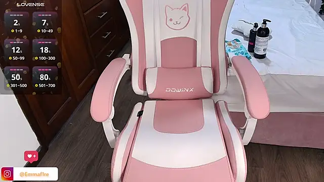 Snapshot of emmars_ chatting on November 11, 2025, 12:11 pm emmars online show from November 11, 2025, 12:11 pm