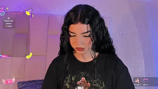 Snapshot of Summer_walkerr chatting on September 9, 2025, 12:47 pm Summer walkerr online show from September 9, 2025, 12:47 pm