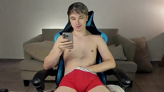 Snapshot of marcusmit chatting on January 8, 2025, 9:23 pm marcusmit online show from January 8, 2025, 9:23 pm