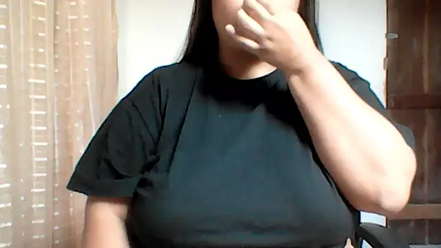 ArisaGonzalez online show from July 27, 2026, 5:53 pm