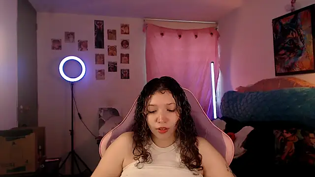 Snapshot of AllyDonfort chatting on March 30, 2026, 9:38 pm AllyDonfort online show from March 30, 2026, 9:38 pm