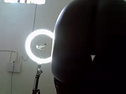 Cute ninah online show from March 18, 2025, 9:56 am