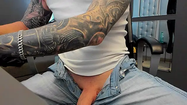 AronGrant online show from February 4, 2026, 9:59 am