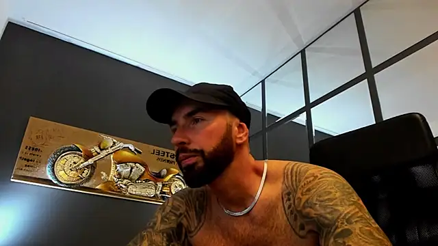 Snapshot of AronGrant chatting on September 12, 2025, 8:58 am AronGrant online show from September 12, 2025, 8:58 am