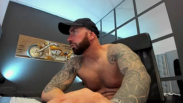 Snapshot of AronGrant chatting on March 15, 2025, 12:45 pm AronGrant online show from March 15, 2025, 12:45 pm