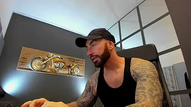 Snapshot of AronGrant chatting on March 16, 2025, 8:54 am AronGrant online show from March 16, 2025, 8:54 am