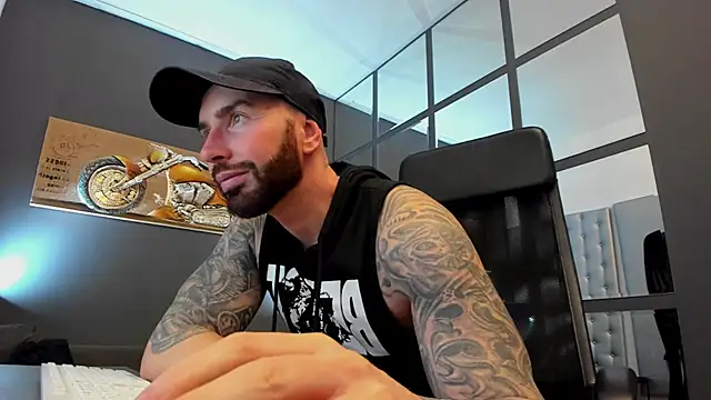 Snapshot of AronGrant chatting on March 16, 2025, 12:22 pm AronGrant online show from March 16, 2025, 12:22 pm