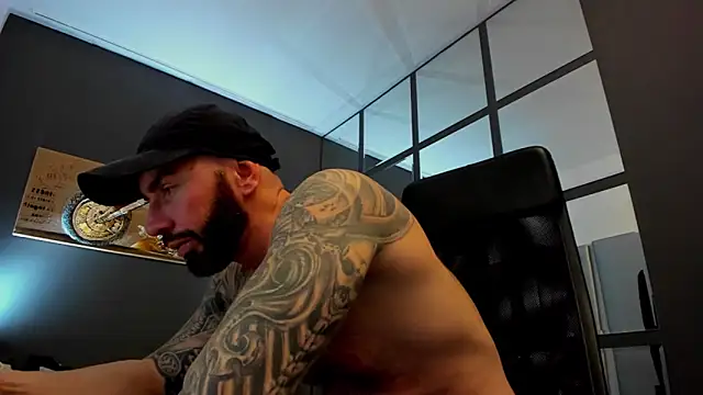 Snapshot of AronGrant chatting on March 19, 2025, 12:01 pm AronGrant online show from March 19, 2025, 12:01 pm