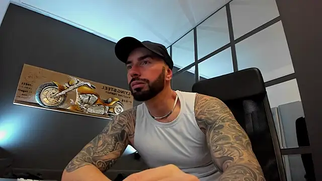 Snapshot of AronGrant chatting on March 21, 2025, 8:50 am AronGrant online show from March 21, 2025, 8:50 am