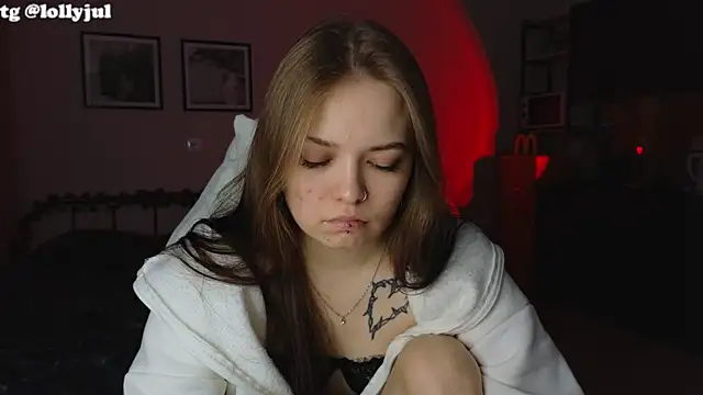 doll lol  online show from September 10, 2025, 8:08 pm