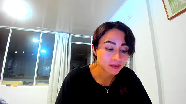 Snapshot of reme_ark23 chatting on January 6, 2026, 3:43 am reme ark23 online show from January 6, 2026, 3:43 am
