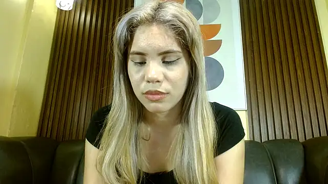 Nicole Ramires online show from April 7, 2026, 4:20 pm