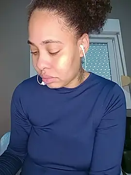Su Duarte 1 online show from May 14, 2026, 4:48 pm
