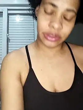 Snapshot of Su_Duarte_1 chatting on November 2, 2025, 1:32 am Su Duarte 1 online show from November 2, 2025, 1:32 am