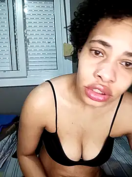 Snapshot of Su_Duarte_1 chatting on November 20, 2025, 9:58 pm Su Duarte 1 online show from November 20, 2025, 9:58 pm