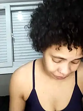 Snapshot of Su_Duarte_1 chatting on November 10, 2025, 3:00 am Su Duarte 1 online show from November 10, 2025, 3:00 am