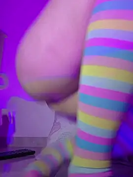 CamilaVenz online show from April 8, 2026, 10:22 pm