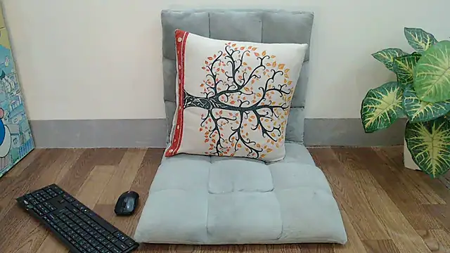 Snapshot of Linn_97 chatting on November 10, 2025, 7:41 pm Linn 97 online show from November 10, 2025, 7:41 pm