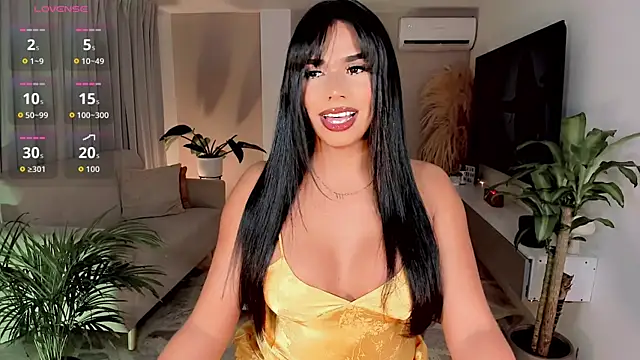 Snapshot of Franciis_4u chatting on August 7, 2026, 3:56 am Franciis 4u online show from August 7, 2026, 3:56 am