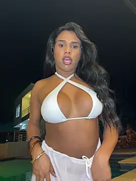 Snapshot of Franciis_4u chatting on July 11, 2026, 9:42 am Franciis 4u online show from July 11, 2026, 9:42 am